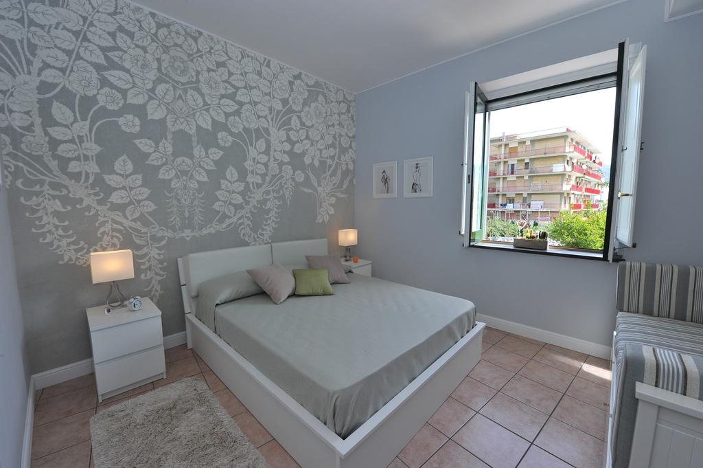 Victor'S House Apartment Сант'Агнело Екстериор снимка