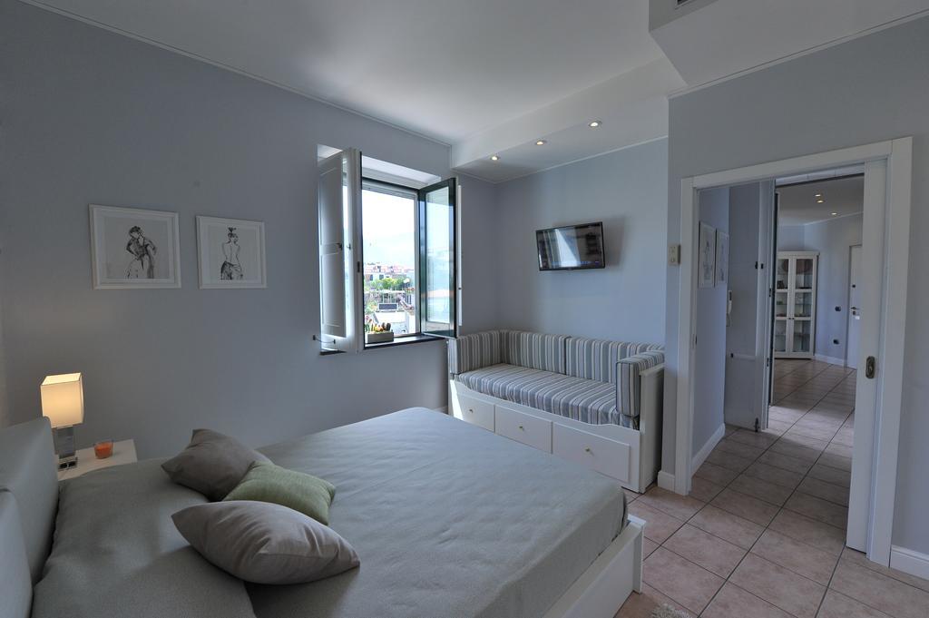 Victor'S House Apartment Сант'Агнело Екстериор снимка