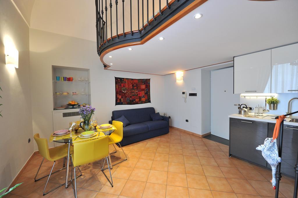 Victor'S House Apartment Сант'Агнело Екстериор снимка