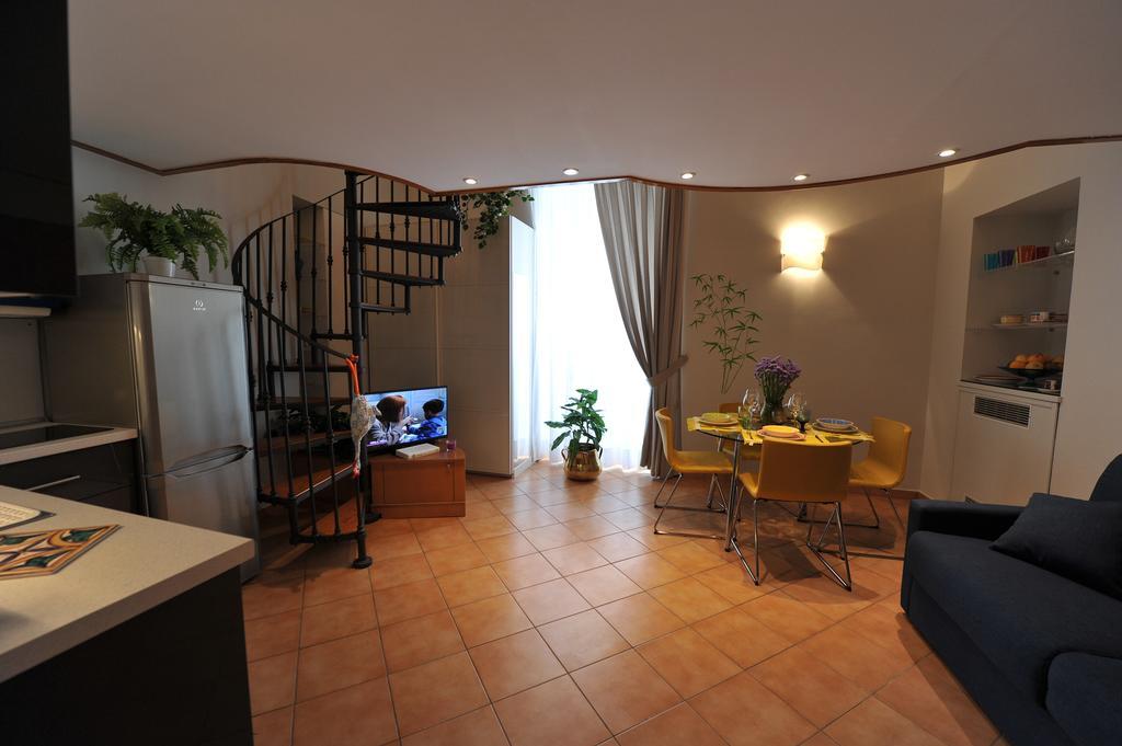 Victor'S House Apartment Сант'Агнело Екстериор снимка
