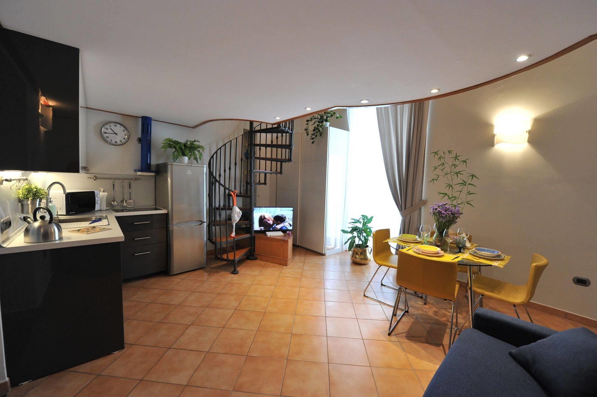 Victor'S House Apartment Сант'Агнело Екстериор снимка