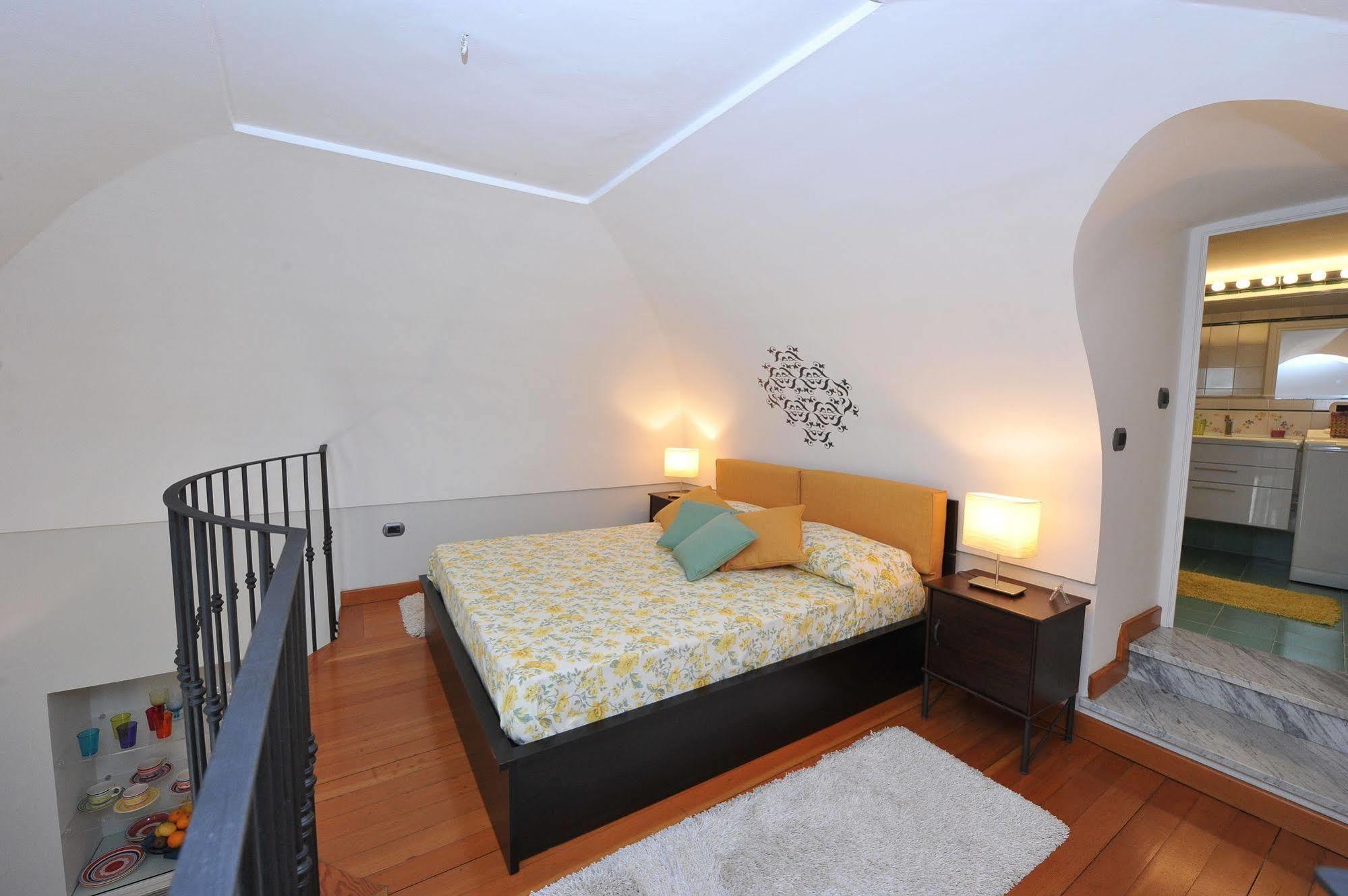 Victor'S House Apartment Сант'Агнело Екстериор снимка